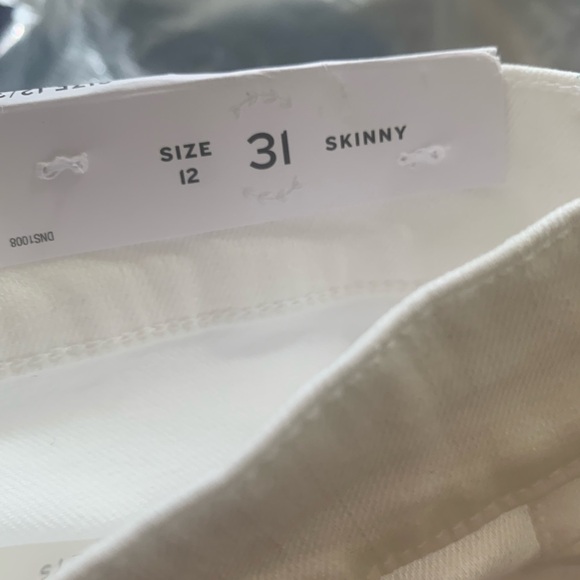 NWT White “Slim Pocket” Button Cuff Skinny Jeans  { Loft } - Picture 13 of 14
